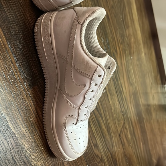 White nike Air Force 1s size 5.5 barely worn in practically new condition. - Picture 6 of 6